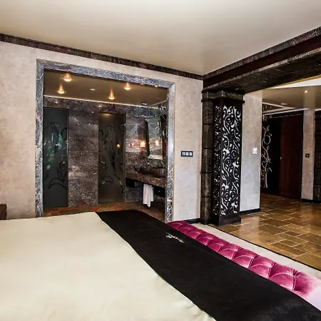 Royal Castle Design & Hotell Elenite