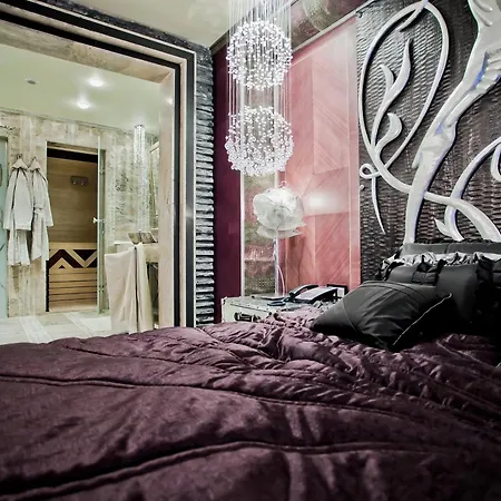 Royal Castle Design & 5*