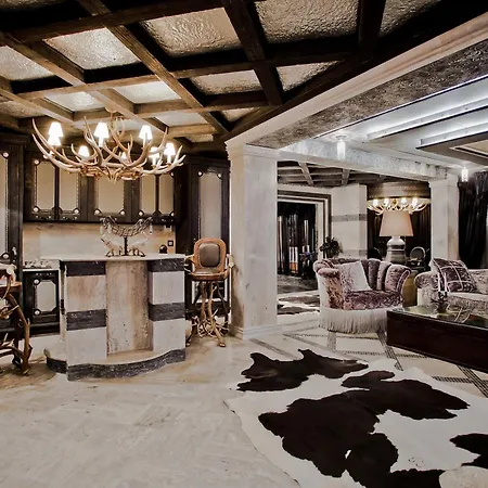 Royal Castle Design & 5*