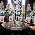 Royal Castle Design & Hotel