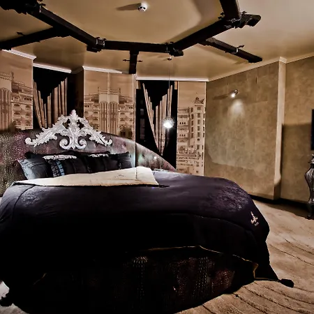 Royal Castle Design &