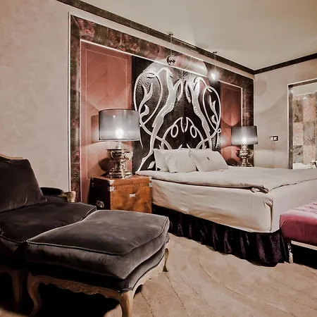 Royal Castle Design & 5*