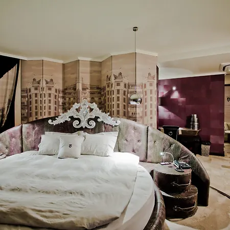 Royal Castle Design & 5* 엘레니테