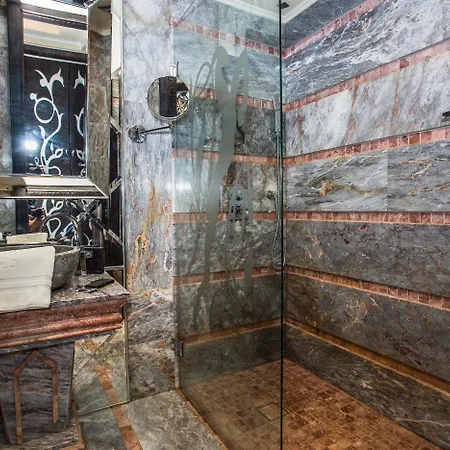 Royal Castle Design & Hotel 5*