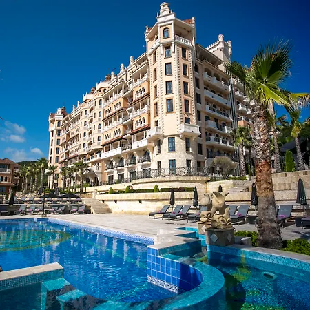 Royal Castle Design &