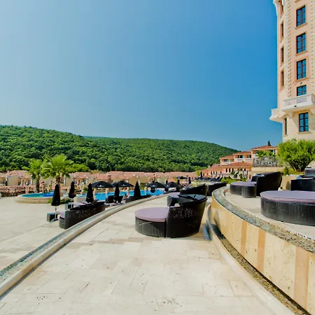 Royal Castle Design & 5*