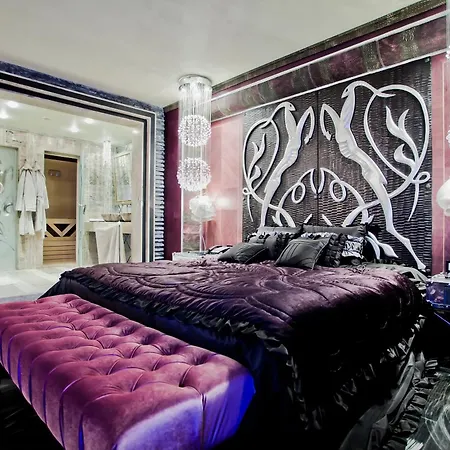 Royal Castle Design & Hotel