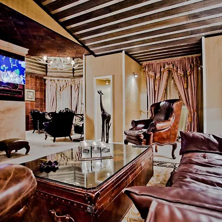 Royal Castle Design &