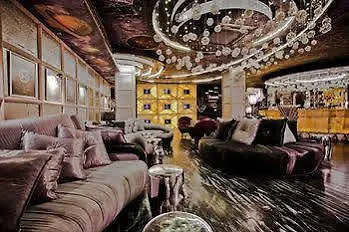 Royal Castle Design &
