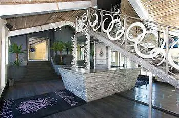 Royal Castle Design & Elenite