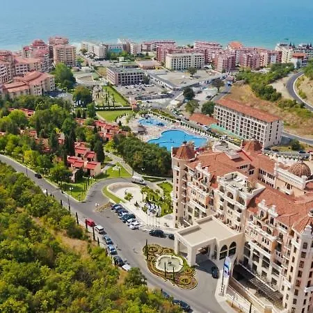 Royal Castle Design & Отель