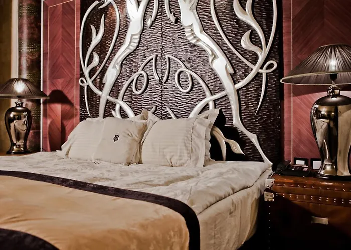 Royal Castle Design & Elenite