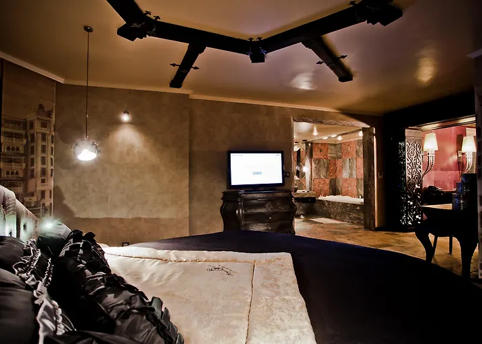 Royal Castle Design & 5*