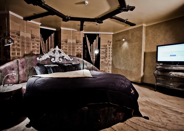 Royal Castle Design &