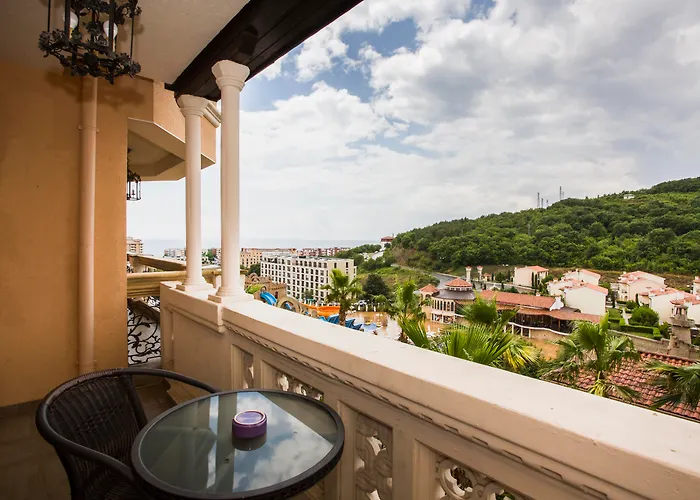 Royal Castle Design &