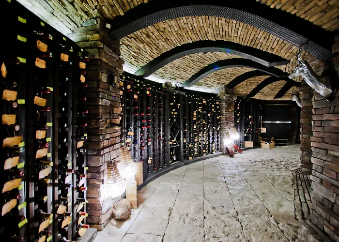 Royal Castle Design &