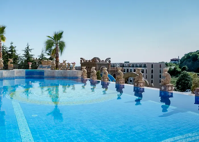 Royal Castle Design &