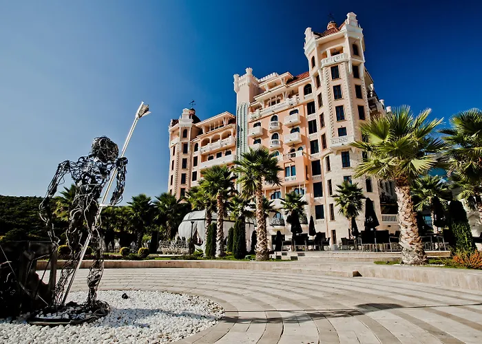 Royal Castle Design & Elenite