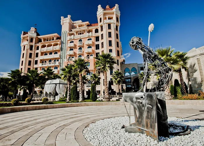 Royal Castle Design & 5*