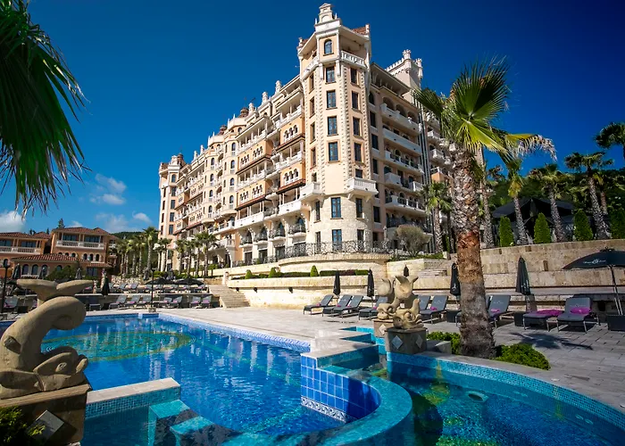 Royal Castle Design &