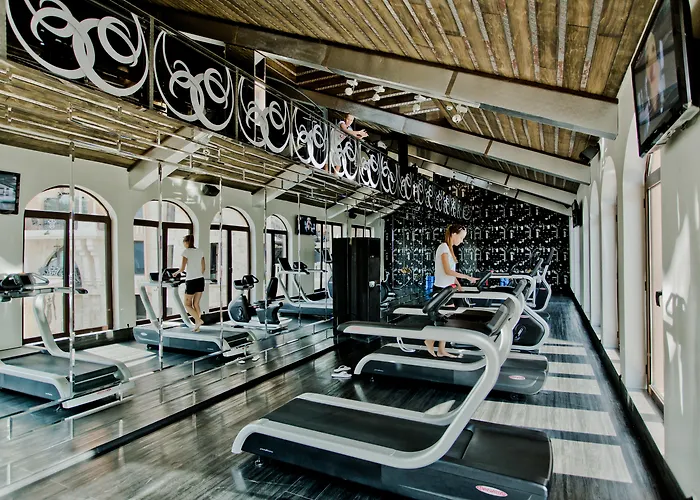 Royal Castle Design & 5* Elenite