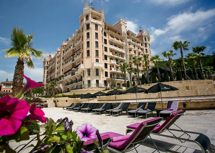 Royal Castle Design & Otel